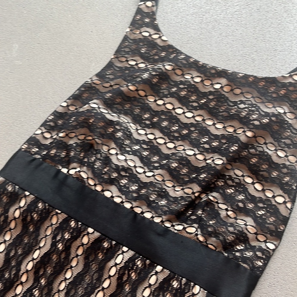 Tan and black lace Milly dress size 2 - Picture 2 of 6